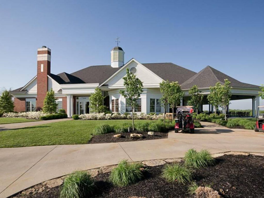 Cardinal Club Country Club – Clubhouse